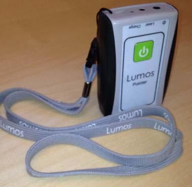 se Batteribox: 16 g (LxB) 1,5 x 0,6 cm, batteribox 12 x 8 cm Lumos Pointer är en peklampa avsedd för personer som använder sig av alternativ och kompletterande kommunikation (AKK).