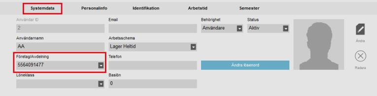 Steg 2 Nu behöver personalen kontrolleras och kompletteras med korrekta uppgifter. Gå därför till menyn Ändra och välj Användare.