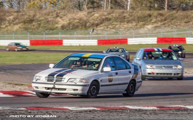 och i klass 3 kom dom på 6;e plats av 18 stycken. Slutställning i totala cupen där 35 stycken tog poäng. 1. Team 86 Swedfarm Racing Seat cpracer 1799 16. Team SEV BMW E36 934.