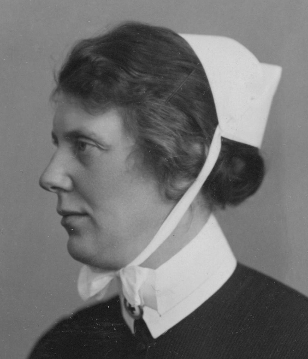 den dag, då mitt lands döttrar ingått i sjukvårdsarbetet, det hade jag ej haft. Lördagen den 15 januari 1927 avslutades kursen med offentlig examen.