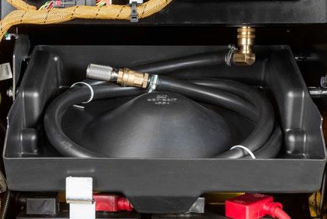 En fräsch idé Vid ventilation inne i hytten tas uteluft in genom ett friskluftsfilter. Filtret är placerat på sidan av hytten så att det är lätt att nå och byta.