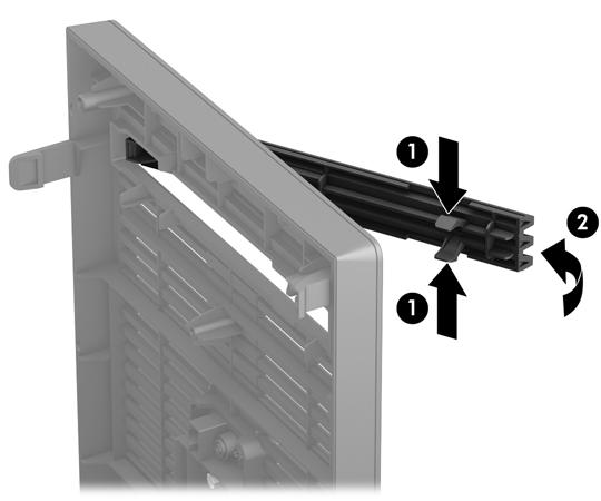 Ta bort panelskyddet för en optisk enhet Vissa modeller har ett panelskydd som täcker enhetsfacket för den optiska enheten (Slim-modell). Ta bort panelskyddet innan du installerar en optisk enhet.