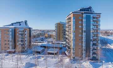 huset med två balkonger.