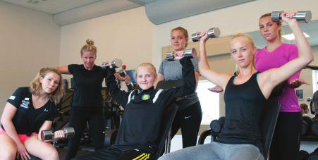 tillsammans med Madeleine Dahlqvist träningsinstruktör.