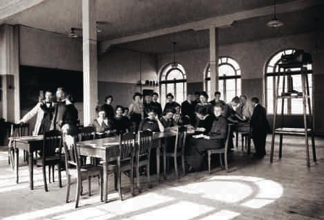 Lärosal på Gamla Tekniska Högskolan från sekelskiftet 1900.