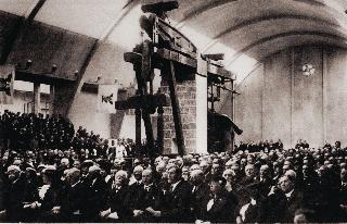 Vid museinvigningen av Tekniska museets nya byggnad 1936 var den stora Maskinhallen fylld med män (och en och annan kvinna).