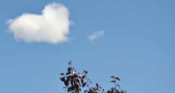 Just nu... Kalender "Små lätta moln, ser jag på din himmel, din himmel som är blå".