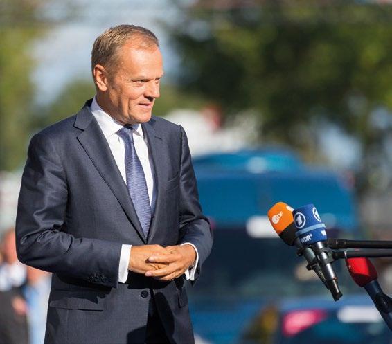 EUROPEISKA RÅDETS ORDFÖRANDE Europeiska rådets nuvarande ordförande heter Donald Tusk och har tidigare varit premiärminister i Polen.