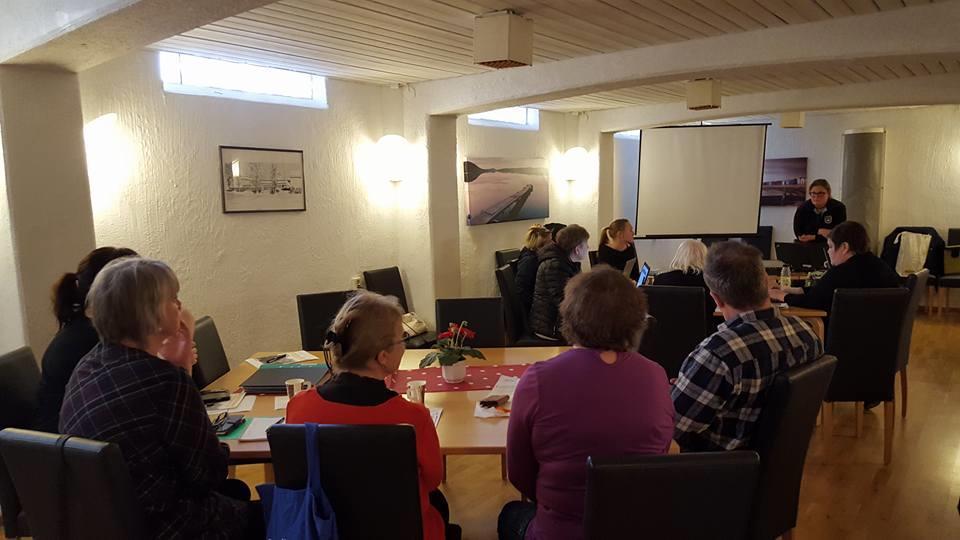 målsättning som RUS satt upp är att alla med roller som motsvarar målgruppen ska genomföra utbildningen före utgången av 2016.