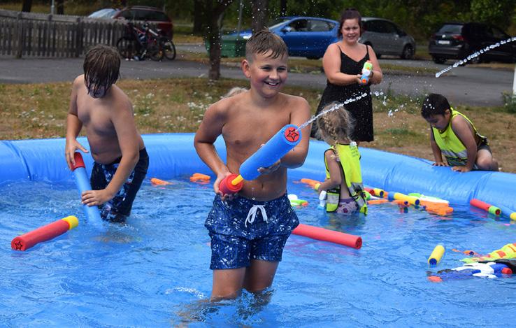 6 Lördag Sommarteater i Svartåparken Herkules Två föreställningar kl 10:30 och 12:00. Ta gärna med fikakorg och en filt att sitta på. Det blir även kringaktiviteter för barnen efter föreställningen.