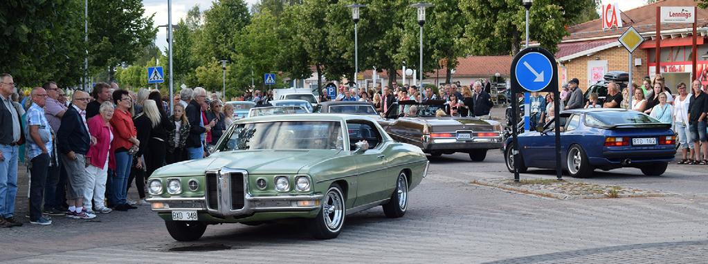 2 Cruising i Aneby kl 18.00 Hundratals med läckra veteranbilar cruisar genom Aneby centrum.