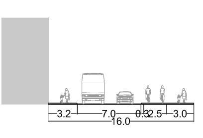 Mellan trädplanteringarna och husväggarna görs gångbanor som är 3,5 meter breda.