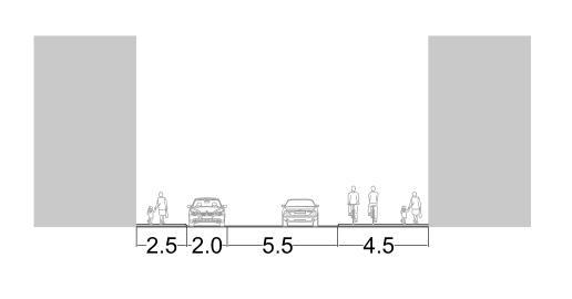 sidan körbanan anläggs en dubbelriktad cykelbana som är 2,5 meter bred. Den avskiljs från körbanan med en skiljeremsa som är 0,3 meter.