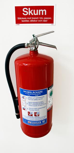 Sotning och brandskyddskontroll Rengöring (sotning) och brandskyddskontroll av anordningar såsom eldstäder och imkanaler över spisar är en viktig del i det förebyggande arbetet.