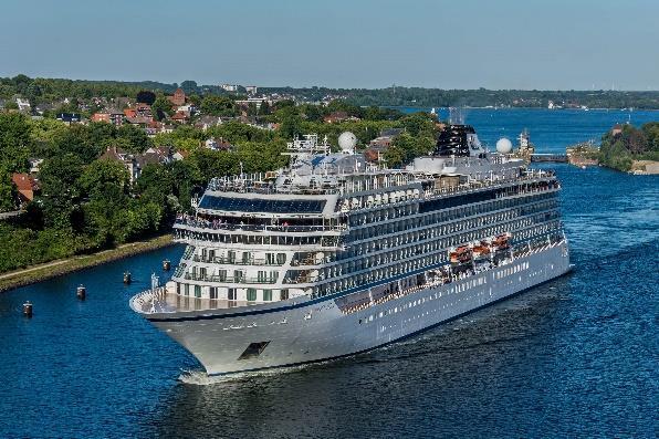 Passagerare: 930 Viking Sky ankommer Stadsgården 2017.05.