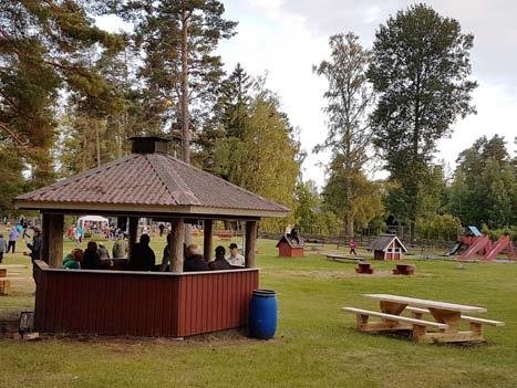 Vid Älvåsa kan du se cykelsträckan passera och sedan se