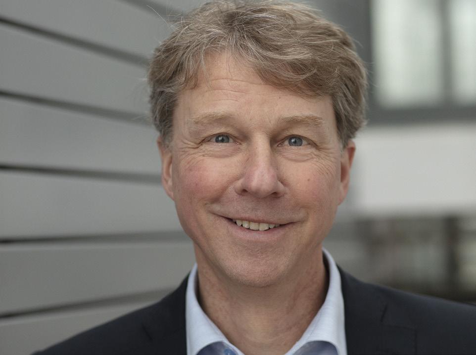 Bolaget handlas under kortnamnet CEVI och ISIN-koden SE0000683484. Zlatko Rihter, VD Tel: +46 46 460 16 71 zlatko.rihter@cellavision.com Magnus Blixt, CFO Tel: +46 46 460 16 46 magnus.