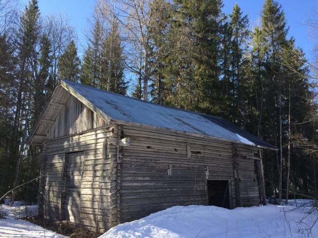 Avdelning 4 med skogskoja Skogsvård Det åligger köparen att överta ansvaret för samtliga lagstadgade åtgärder som finns på fastigheten på tillträdesdagen.