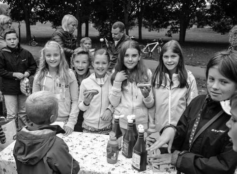 Fin festival i Cirkusparken Cirkus, kaffe och bullar och korvförsäljning var populära inslag vid höstens stora familjefest i Enhagsparken i slutet av september.