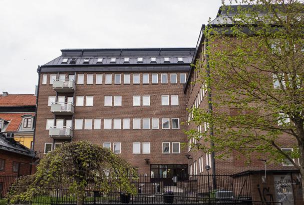 Lite gömt på Drottninggatan ligger det där varje lägenhet har ett eget pentry.
