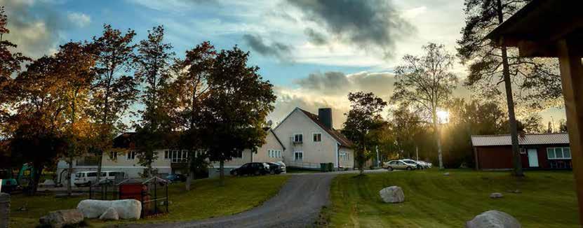 BOENDE KOSTA LODGE Kosta Lodge är beläget mitt i det småländska glasriket, nära Sveriges äldsta glasbruk.