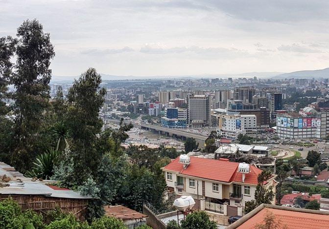 Sophia och Elias Tranefeldt i Etiopien Den verklighet vi lever i idag är på många sätt bättre än den vi upplevde när vi kom Addis Abeba, Etiopiens huvudstad Familjen Tranefeldt, Sophia och Elias samt