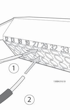 5. Elinstallation 5.1.17. Styrplintar Referensnummer för ritning: 1. 10-polig kontakt för digital I/O. 2. 3-polig kontakt för RS-485-buss. 3. 6-polig kontakt för analog I/O. 4. USB-anslutning.