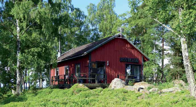 Vi ska natta stugan och flytta bryggan & badflotten! Är vi många går det fort! Vi samlas kl. 09.
