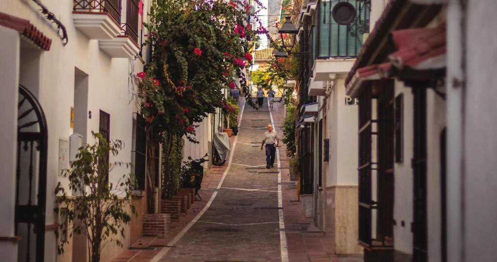 På plats i Marbella kommer vår värd, Rose-Marie Wiberg, att erbjuda en palett av trevliga upplevelser för alla smaker och intressen, i hela Andalusien.