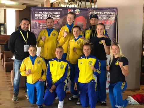Träning och tävling Träningsläger Bosön 5 7 oktober Dam Deltagare: 51 kg Lise Sandebjer, BK Örnen 51 kg Natalie Samsalieva, Djurgårdens IF 54 kg Sara Svensson, KFUM 54 kg Mia Bromander, Hammarby IF