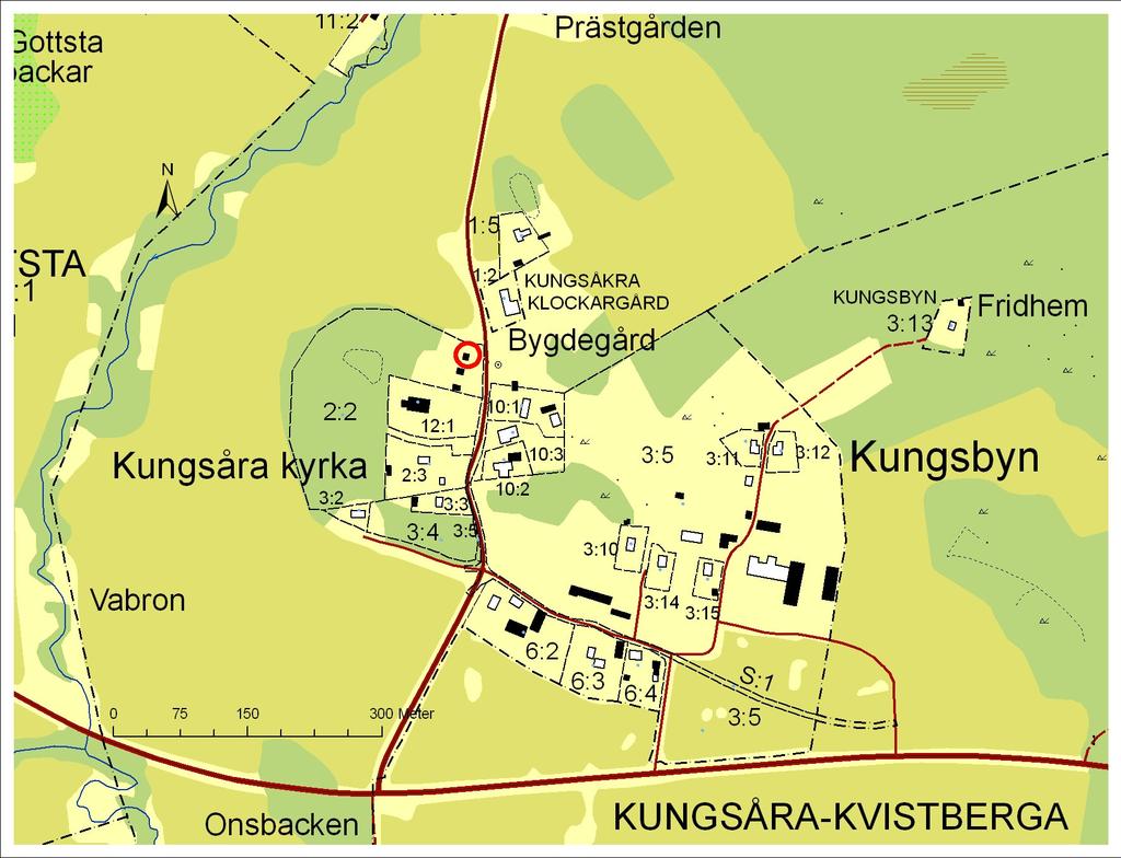 Inledning Kungsåra hembygdsgårds fornstuga ligger 16 km öster om Västerås i anslutning till Kungsåra kyrka.