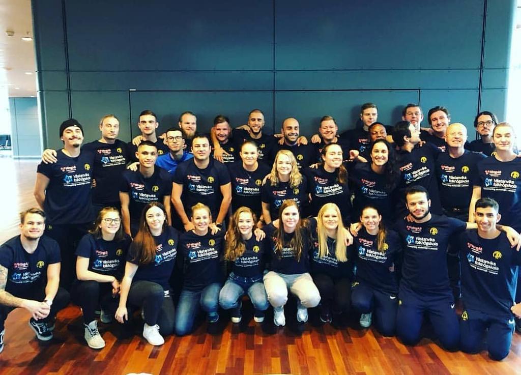INTERNATIONELLA TÄVLINGAR EM i Futsal, 6-14 december, Tammerfors, Finland Sveriges trupp Damer: Amanda Håkansson, Sofia Lindevall, Ida Malmström, Nanette Slättman, Simona Stupane, Pauline Englund,