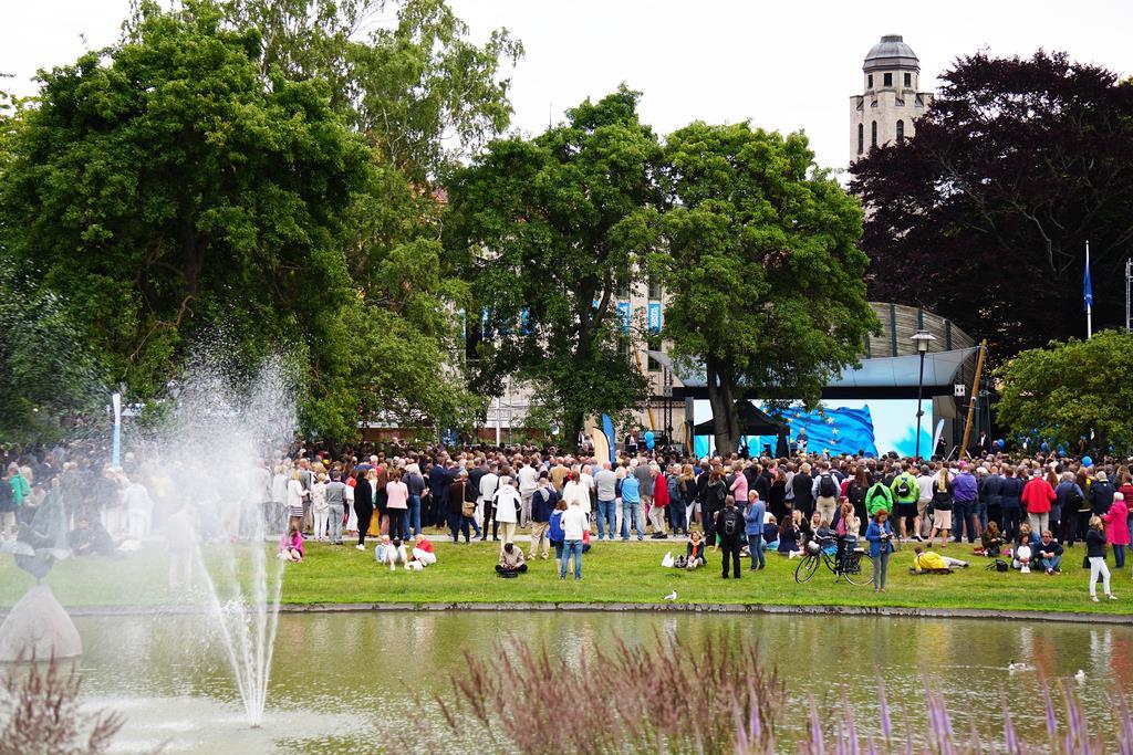 i Almedalen * Schemat är preliminärt