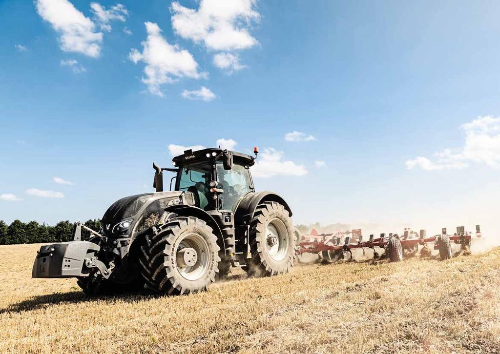 DUBBEL TURBOKRAFT Den nya Valtra S-serien har två turbo kompressorer i serie, vilket ger bättre vridmoment vid lägre varvtal och lägre avgastemperatur.