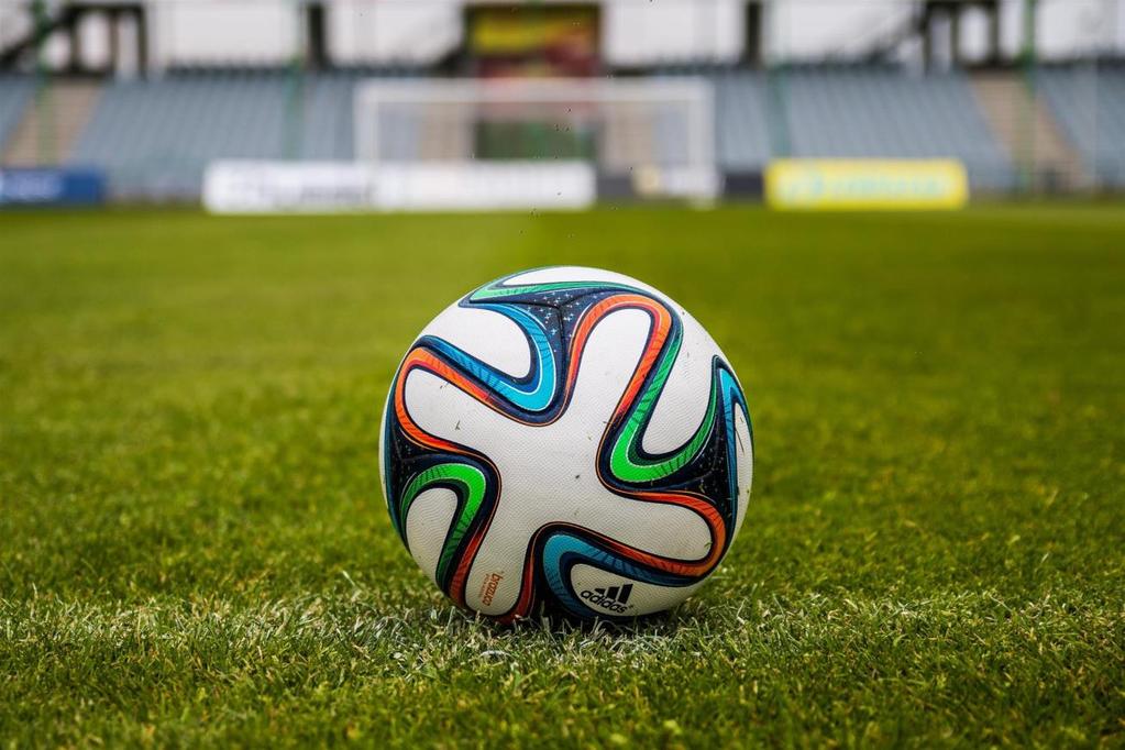 PERIOD 17/6-19/6 FOTBOLLSSKOLA I SANGIS Fotbollsskola för barn 5-12 år på Brännavallen i Sangis, med mål att