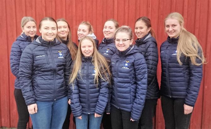 Ryttarutveckling nivå Under året har en kurs för 17/18 av slutats under våren och en kurs för 18 under hösten. Totalt har 3 talanger fått möjligheten att utvecklas som tävlingsryttare.