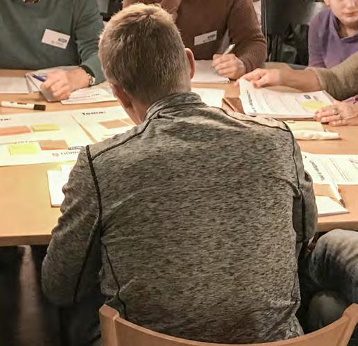Grupp 7 Tema: Fastlandsförbindelse (14) Tjörnbron Starta arbete med ny förbindelse Attitydförändring, beteende Bilfärja Bro, tunnel Driva frågan, kampanj för att motivera till kollektivt åkande Få