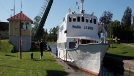 Lördag 14 sept 07.00 FULLTECKNAD Kanal-Choklad Bussen till Göta kanal kommer först till Täby kyrkby 07.00 och därefter Tibble kyrka 07.15. Avresa med M/S Wasa Lejon från Berg kl 10.