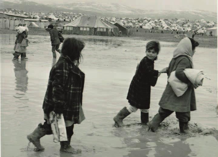 Den 11 december 1948 antog FN resolution 194 som slog fast att de flyktingar som önskar leva i fred med sina grannar ska ha rätt att återvända till sina hem, så snart som möjligt och att de som inte