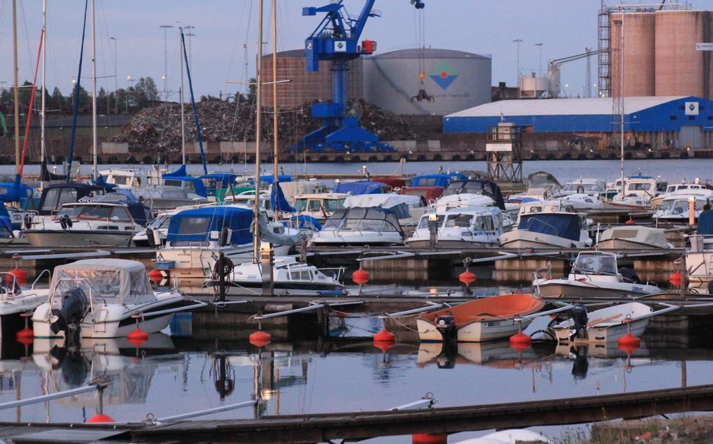 På en dryg vecka hade alla bryggor fått sin nödvändiga behandling, och det innan båtar börjat förtöjas vid respektive brygga och kanske varit ett hinder för arbetet.