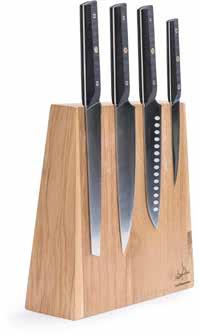 MANNERSTRÖMS KNIVBLOCK I BAMBU Ett mycket exklusivt knivblock i bambu för plats för upp till hela 12 knivar. Bara att fästa på sidorna av det magnetiska bambublocket!
