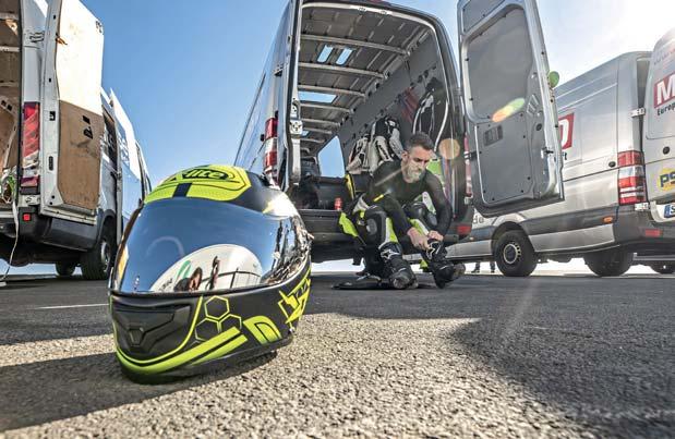 Däck och däckbyte Under flera år har Pirelli levererat däck till Supersport- och Superbike-VM.