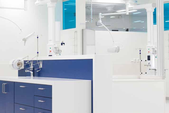 Stort urval av färger och mönster Kontakta oss när du vill diskutera vilka material och färger som är lämpliga för din laboratorieverksamhet. Vi har erfarenhet av att inreda olika laboratoriemiljöer.