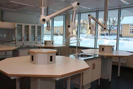 Labbord Oktagon Lämpliga som grupparbetsplatser Oktagon är ett praktiskt labbord med åtta