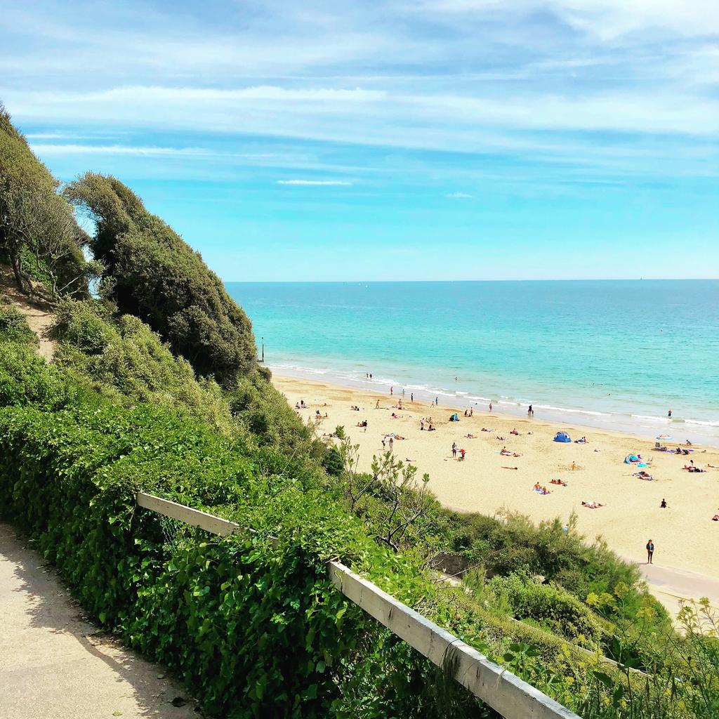 Studentrapport från mitt utbyte Bournemouth Beach Jag godkänner att Internationella kontoret