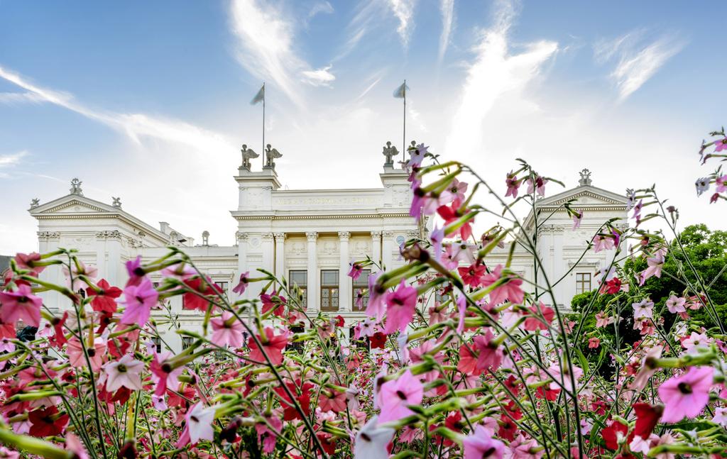 3 Lunds universitet Ända sedan 1666 har universitetet varit ett säte för bildning och nya idéer.