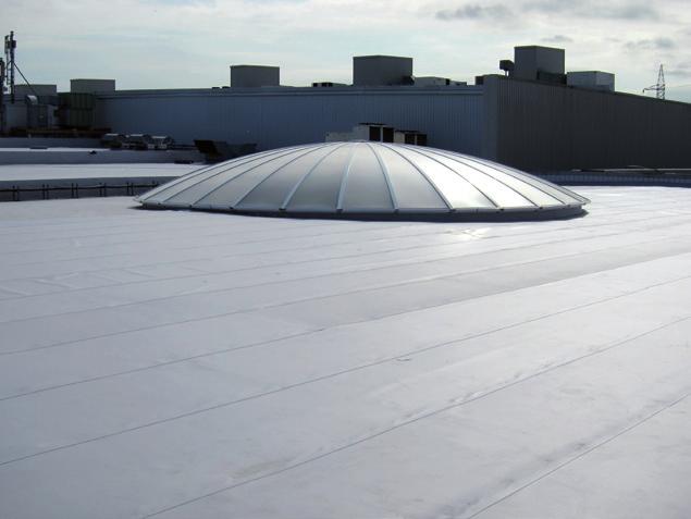 RENOLIT WATERPROOFING 5 Ekologisk applikation och enkel installation Den ideala lösningen för ballasterat tak RENOLIT ALKORTOP membran är ändamålsenlig och påverkas ej av
