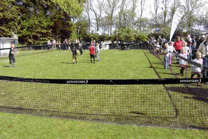 5 MOT 5 STANDARDNÄT Fotbollsnät/Handbollsnät 1000, 100 mm Knutfritt målnät i polypropylen. 100 mm maska. M:3 x 2 m. D: 0,80/1,0 m.