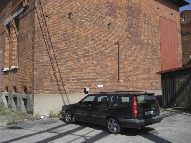 invändigt Sydsida, anslutning av