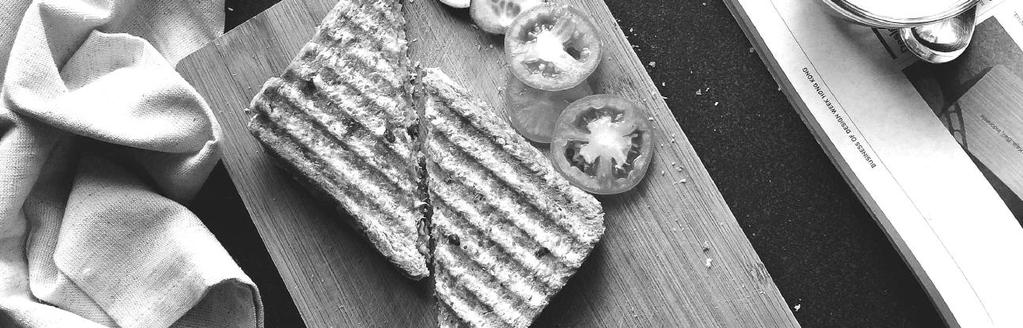 A L L E R G I S P E C I F I K A T I O N Här är specifikation om vad våra rätter innehåller Caesarsallad Ägg, sulfit, senap, mjölk, fisk Barnhamburgare Gluten, ägg, senap Husets soppa Fråga personalen